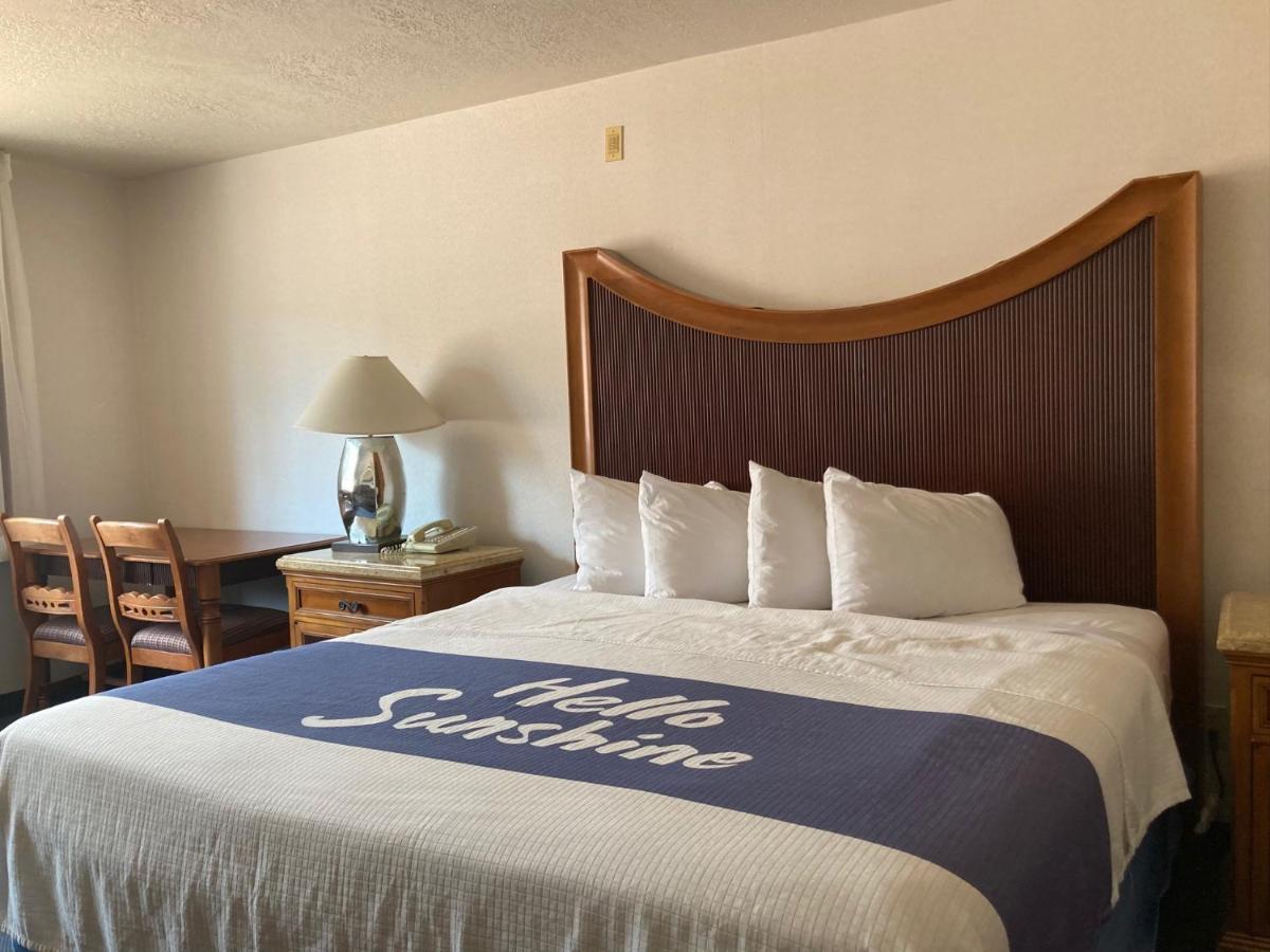 Days Inn By Wyndham Capitol Reef Torrey Esterno foto