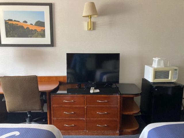 Days Inn By Wyndham Capitol Reef Torrey Esterno foto