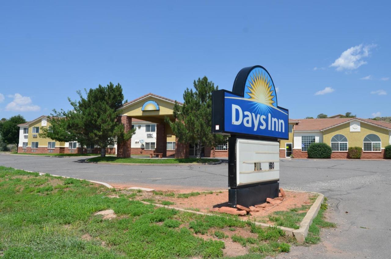 Days Inn By Wyndham Capitol Reef Torrey Esterno foto