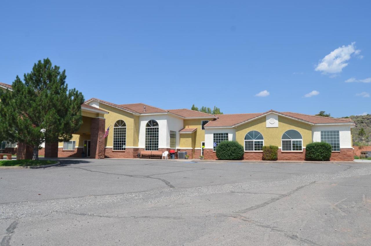 Days Inn By Wyndham Capitol Reef Torrey Esterno foto