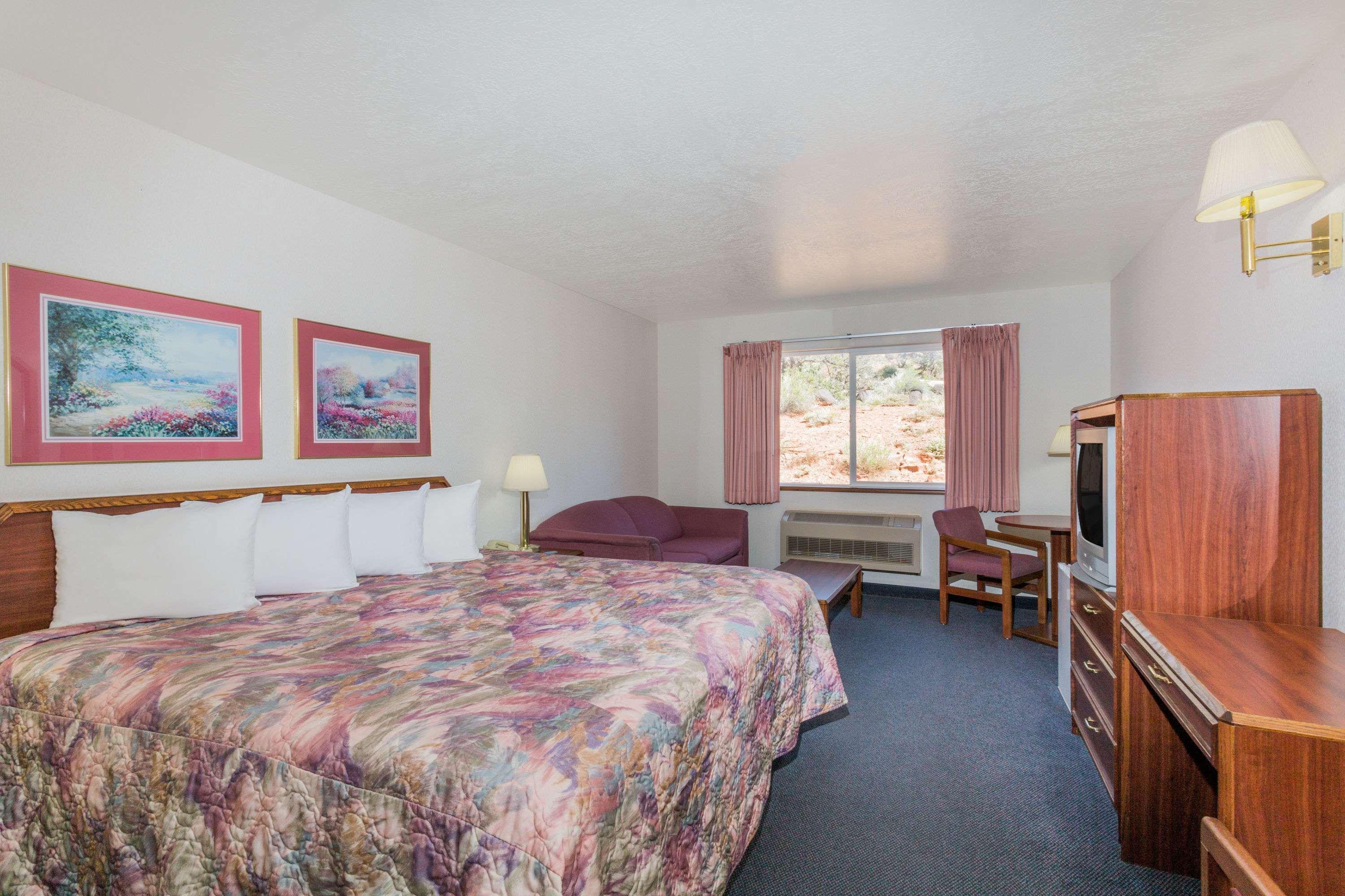 Days Inn By Wyndham Capitol Reef Torrey Esterno foto