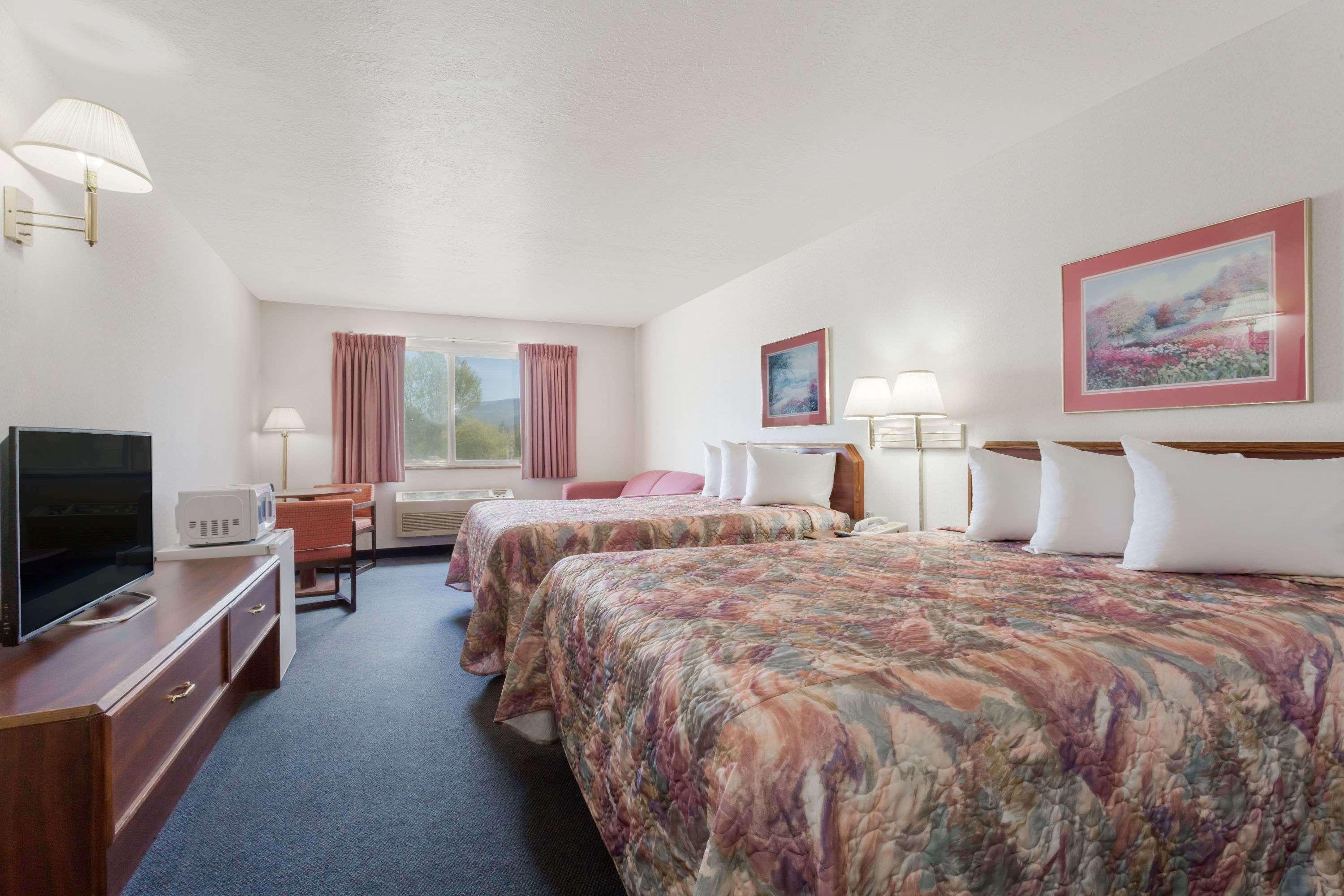 Days Inn By Wyndham Capitol Reef Torrey Esterno foto